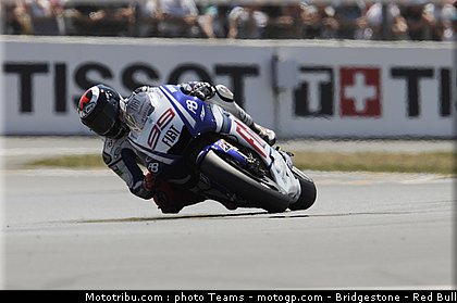 motogp_lorenzo_04_france_2010.jpg