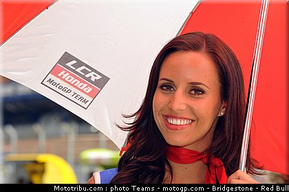 motogp_pit_babes_france_2010_05.jpg