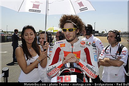motogp_pit_babes_france_2010_15.JPG