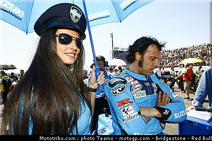 motogp_pit_babes_france_2010_57.jpg