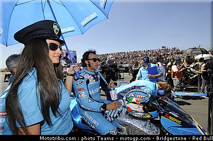 motogp_pit_babes_france_2010_60.jpg