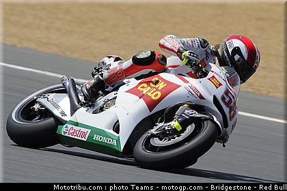 motogp_simoncelli_12_france_2010.jpg