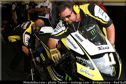 motogp_spies_09_france_2010.jpg