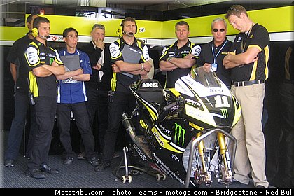 motogp_spies_10_france_2010.jpg