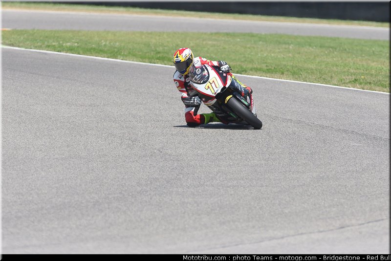 moto2_aegerter_1_italie_2010