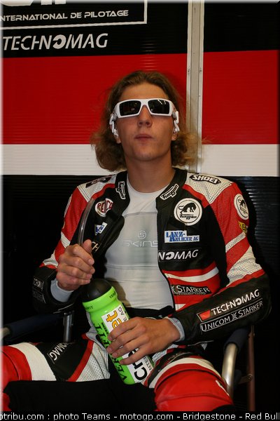 moto2_aegerter_5_italie_2010