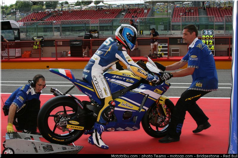 moto2_derosa_11_italie_2010