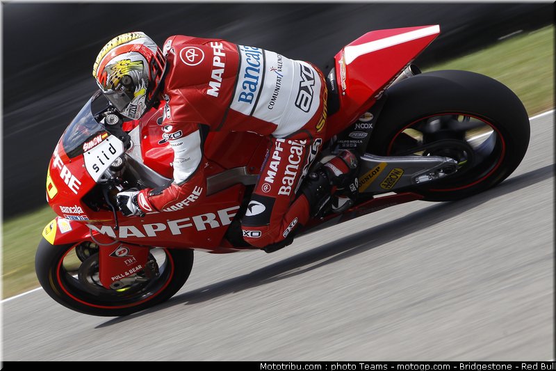 moto2_simon_06_italie_2010