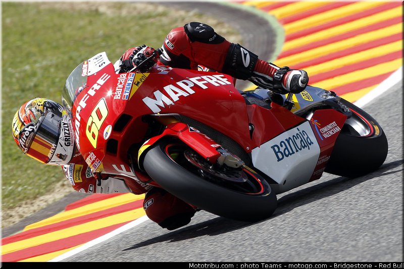 moto2_simon_08_italie_2010
