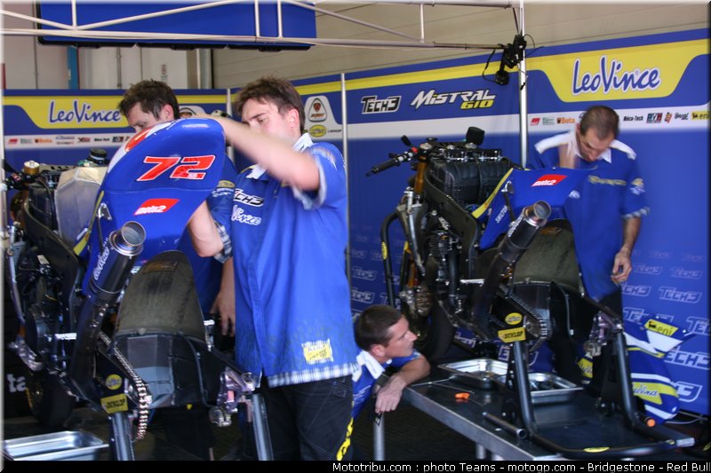 moto2_tech3_3_italie_2010