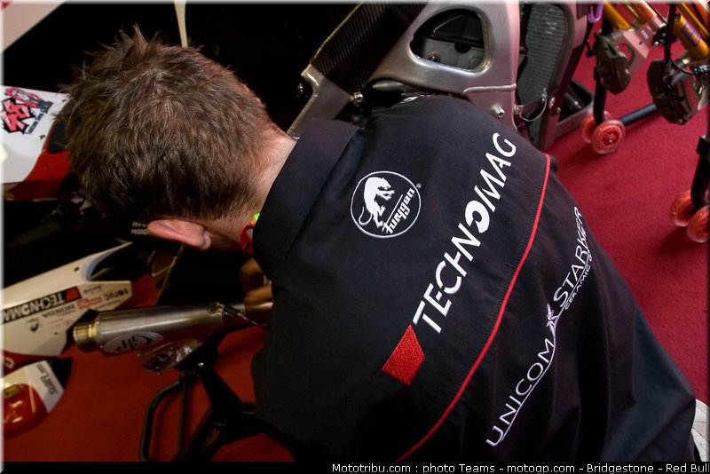 moto2_technomag_cip_04_italie_2010