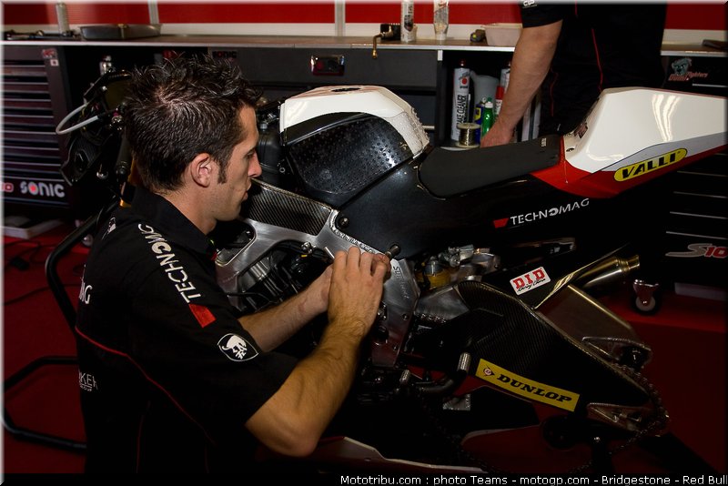 moto2_technomag_cip_20_italie_2010