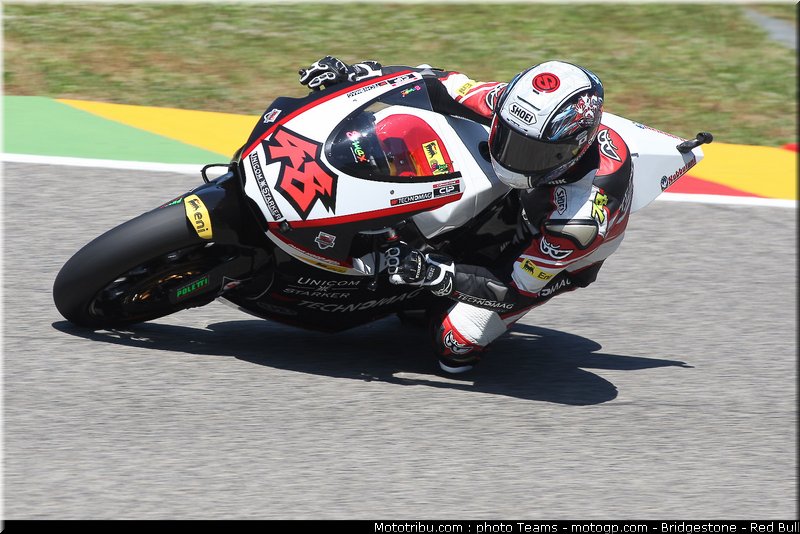 moto2_tomizawa_07_italie_2010