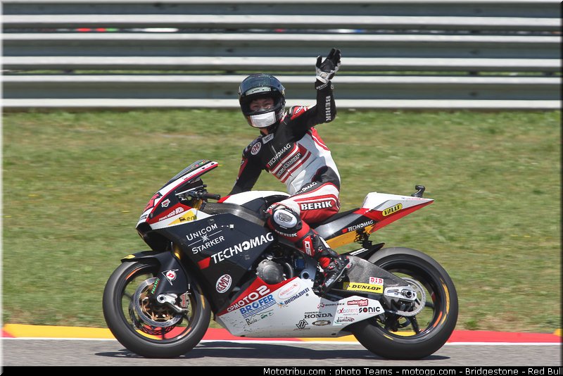 moto2_tomizawa_09_italie_2010