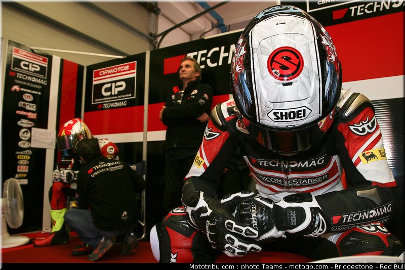 moto2_tomizawa_12_italie_2010