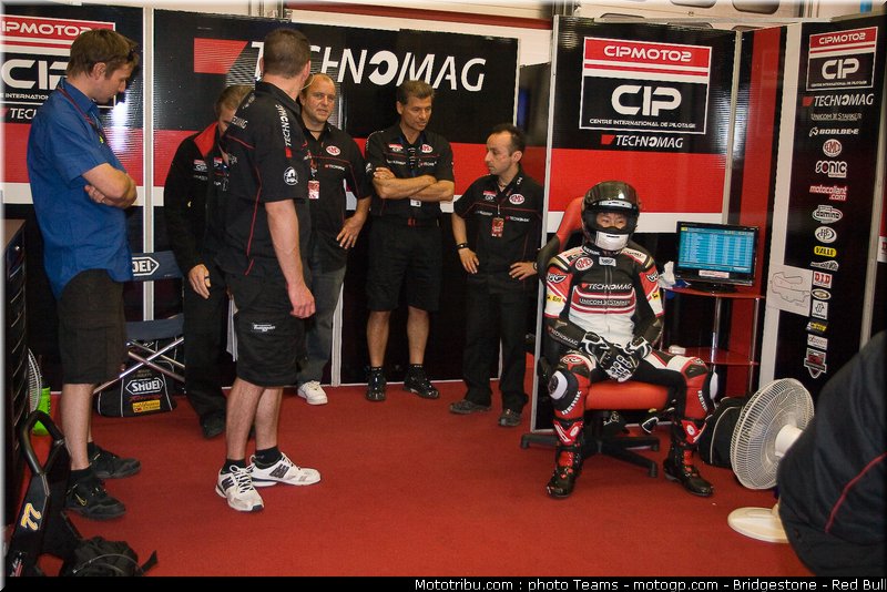moto2_tomizawa_16_italie_2010