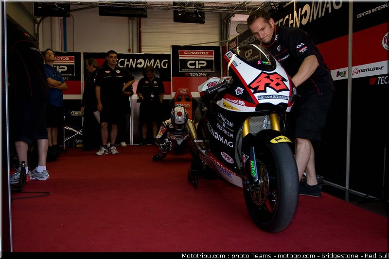 moto2_tomizawa_17_italie_2010