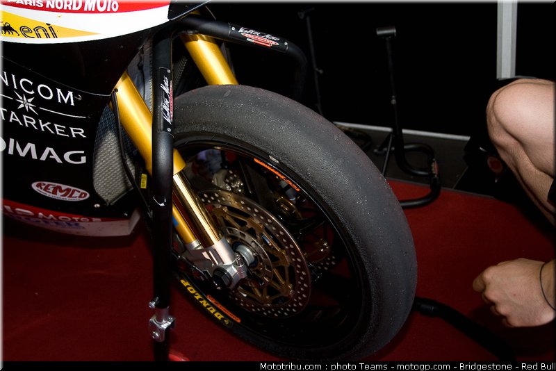 moto2_tomizawa_19_italie_2010