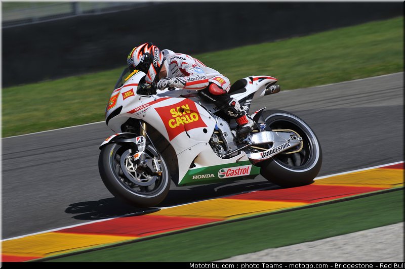 motogp_melandri_12_italie_2010