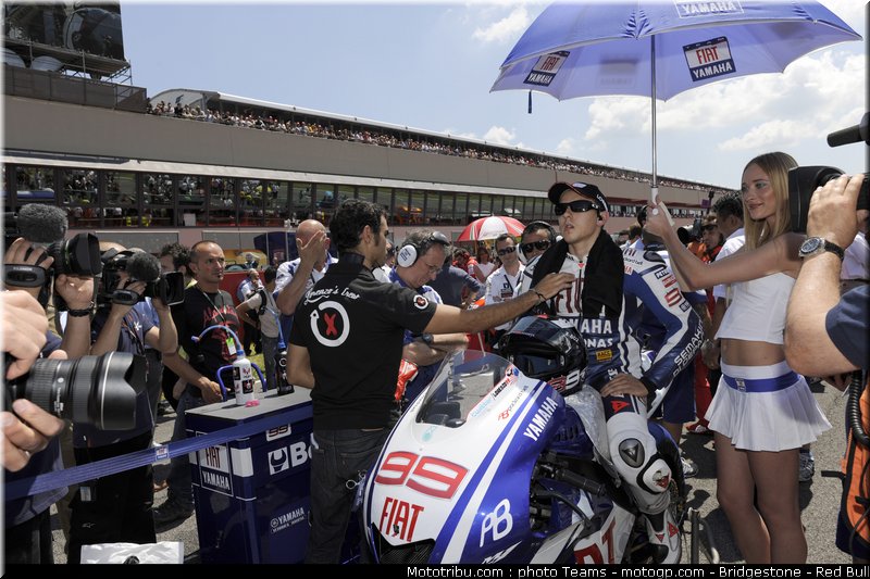 motogp_pitbabes_italie_2010_003