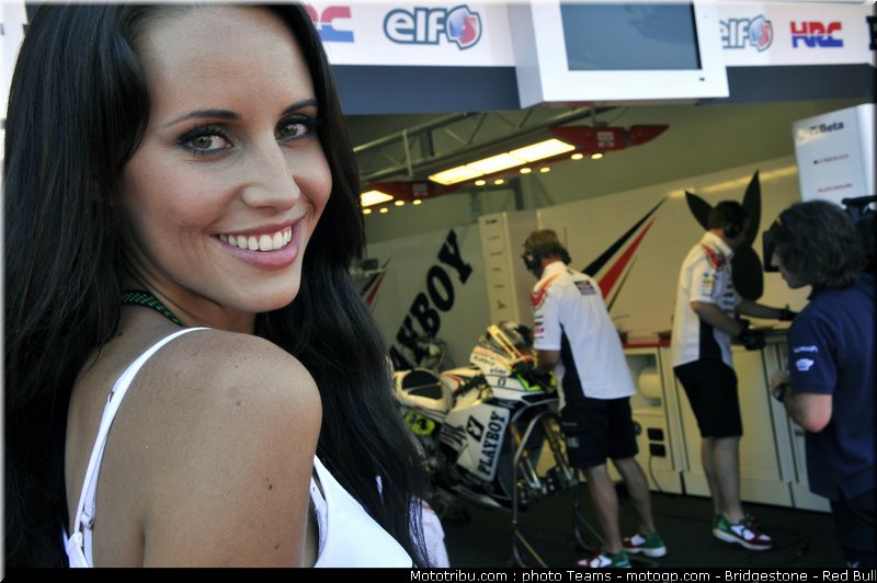 motogp_pitbabes_italie_2010_023