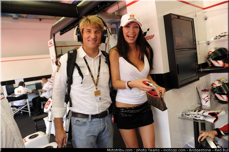 motogp_pitbabes_italie_2010_025
