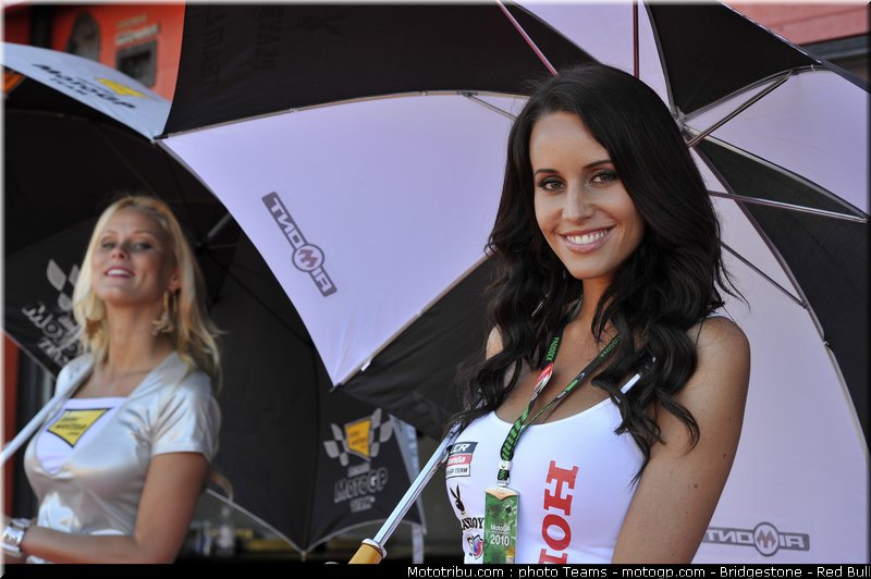 motogp_pitbabes_italie_2010_044