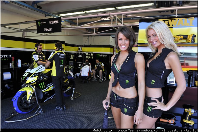motogp_pitbabes_italie_2010_047