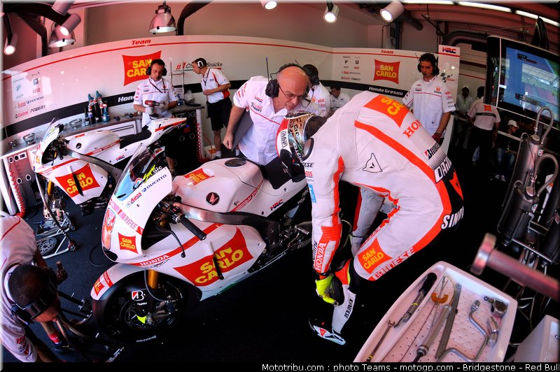 motogp_simoncelli_06_italie_2010