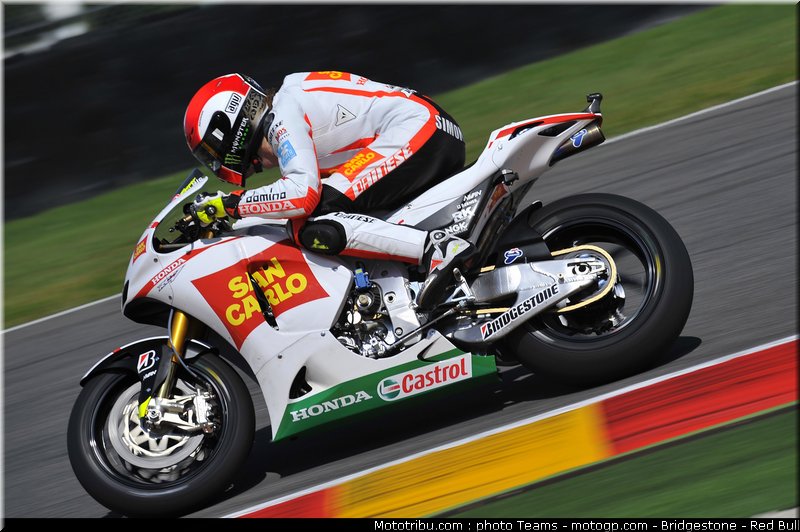 motogp_simoncelli_19_italie_2010