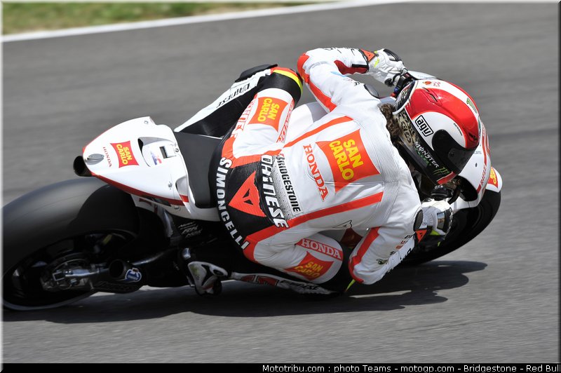 motogp_simoncelli_24_italie_2010