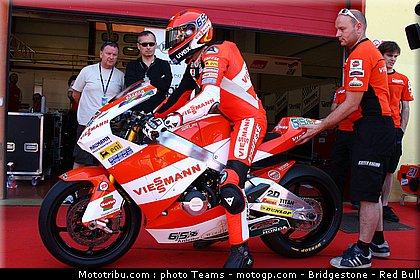 moto2_bradl_01_italie_2010.jpg