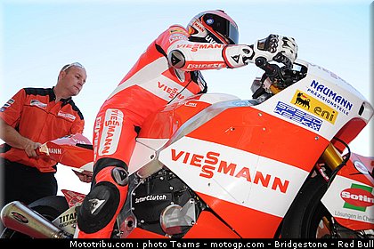 moto2_bradl_06_italie_2010.jpg