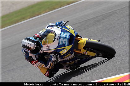 moto2_derosa_07_italie_2010.jpg