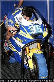 moto2_derosa_10_italie_2010.jpg