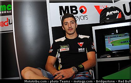 moto2_ianone_1_italie_2010.jpg