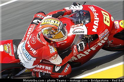 moto2_simon_02_italie_2010.jpg