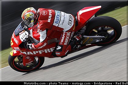 moto2_simon_06_italie_2010.jpg