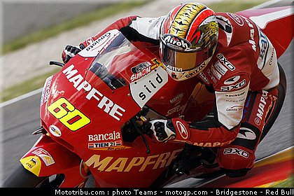 moto2_simon_09_italie_2010.jpg