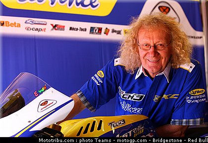moto2_tech3_2_italie_2010.jpg