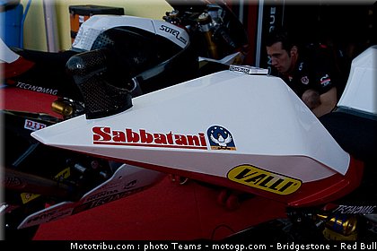 moto2_technomag_cip_08_italie_2010.jpg
