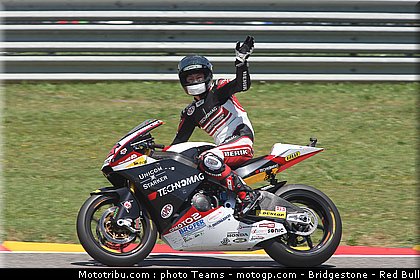 moto2_tomizawa_09_italie_2010.jpg