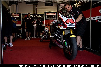 moto2_tomizawa_17_italie_2010.jpg