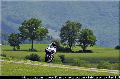 motogp_lorenzo_09_italie_2010.jpg