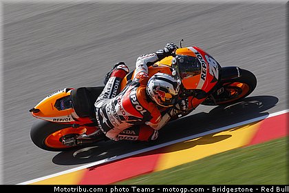 motogp_pedrosa_16_italie_2010.jpg