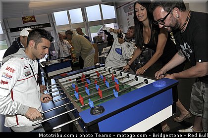 motogp_pitbabes_italie_2010_005.jpg