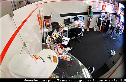 motogp_pitbabes_italie_2010_008.jpg