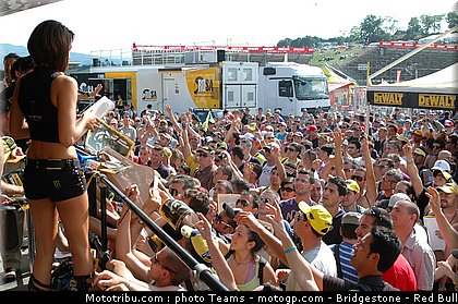 motogp_pitbabes_italie_2010_050.jpg