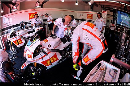 motogp_simoncelli_06_italie_2010.jpg