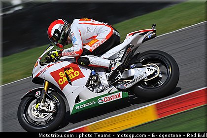 motogp_simoncelli_19_italie_2010.jpg